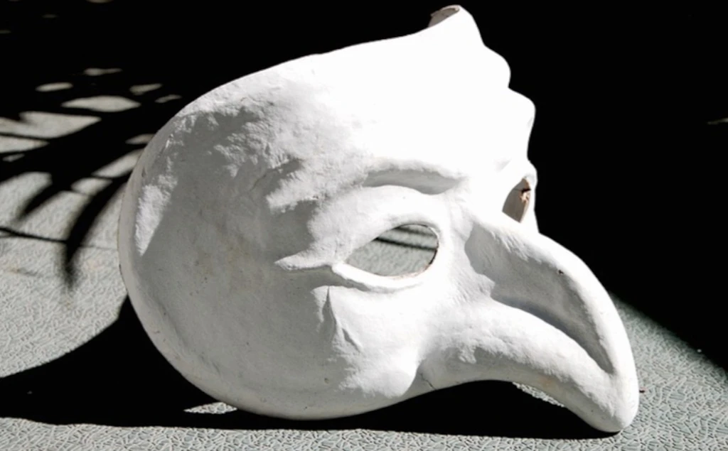 A photo of a theatre mask.