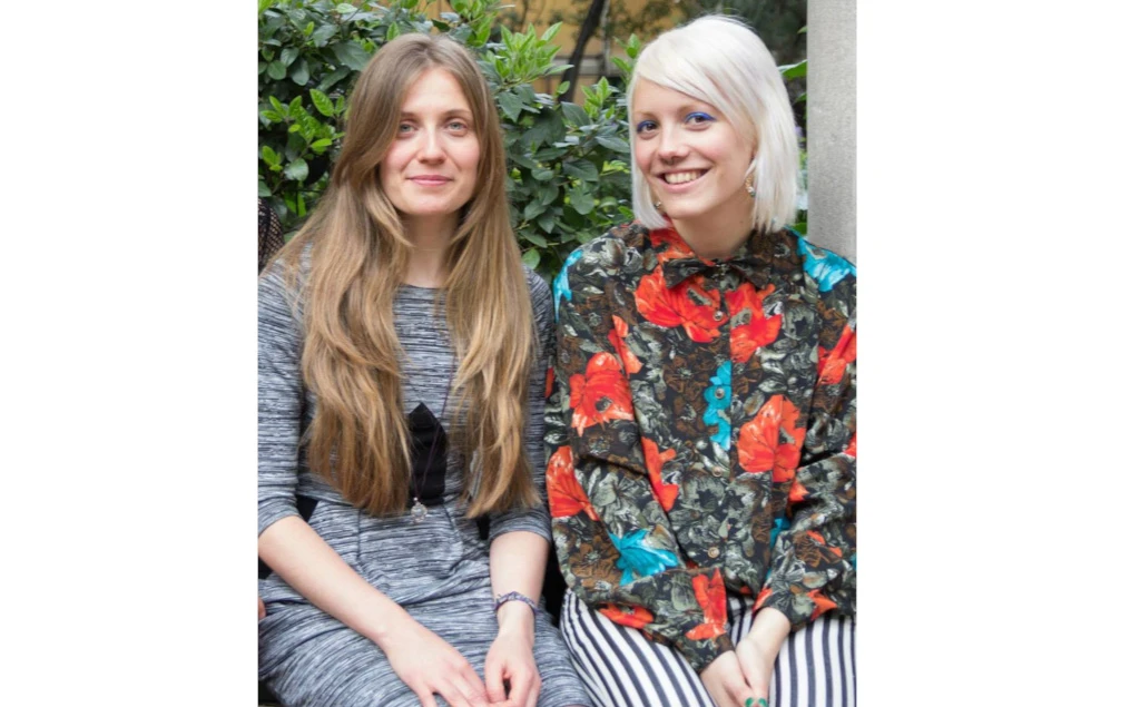 A photo of Maria and Silvia.